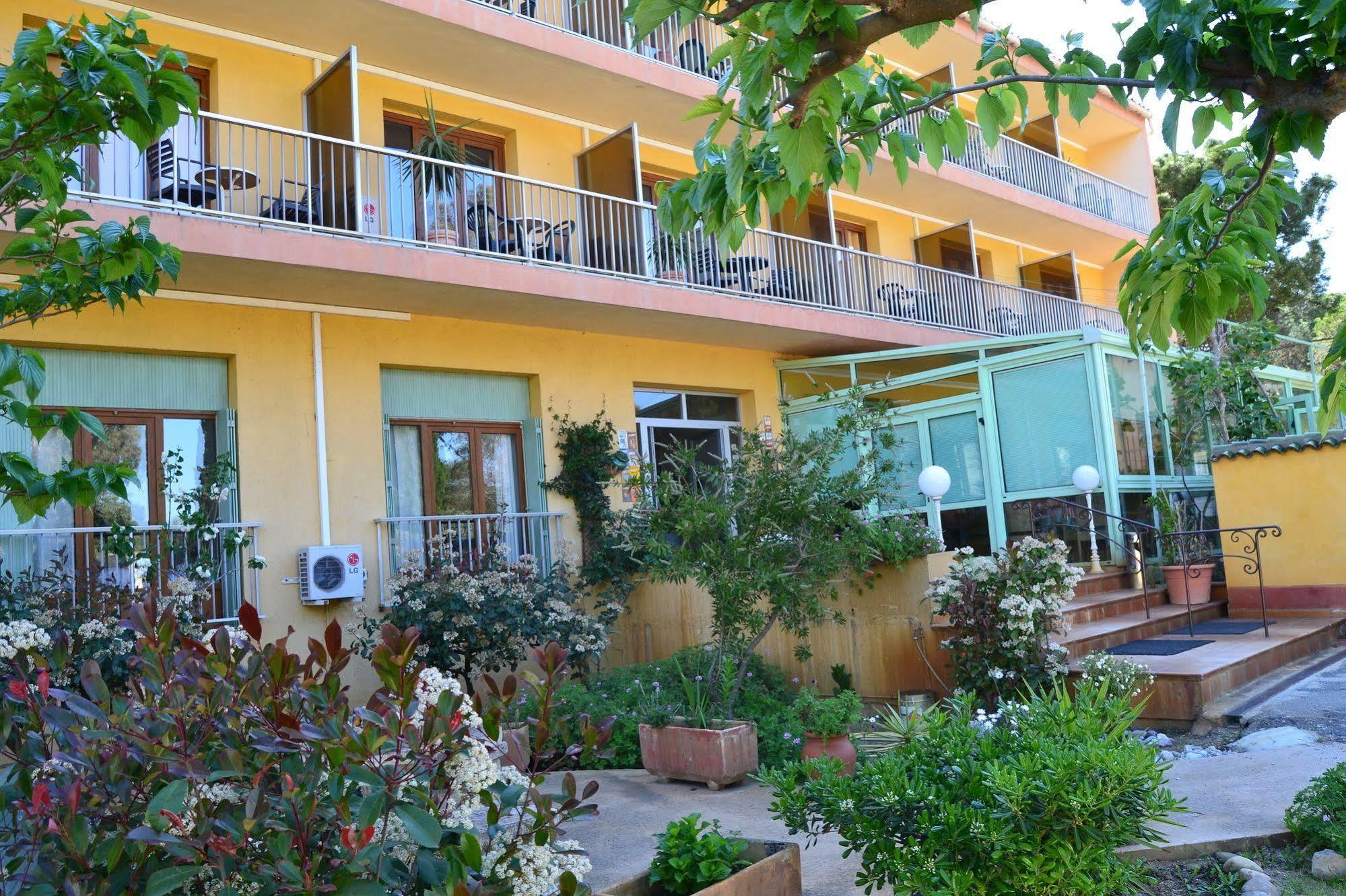 Hotel Cyrnea Calvi  Zewnętrze zdjęcie