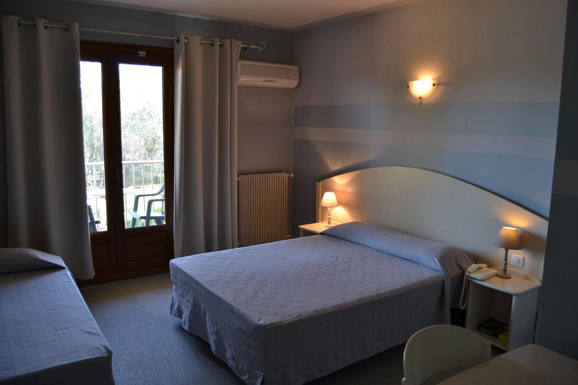 Hotel Cyrnea Calvi  Zewnętrze zdjęcie