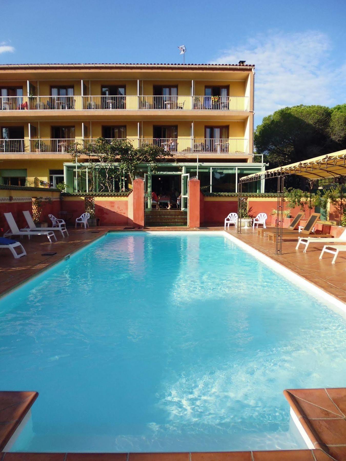 Hotel Cyrnea Calvi  Zewnętrze zdjęcie