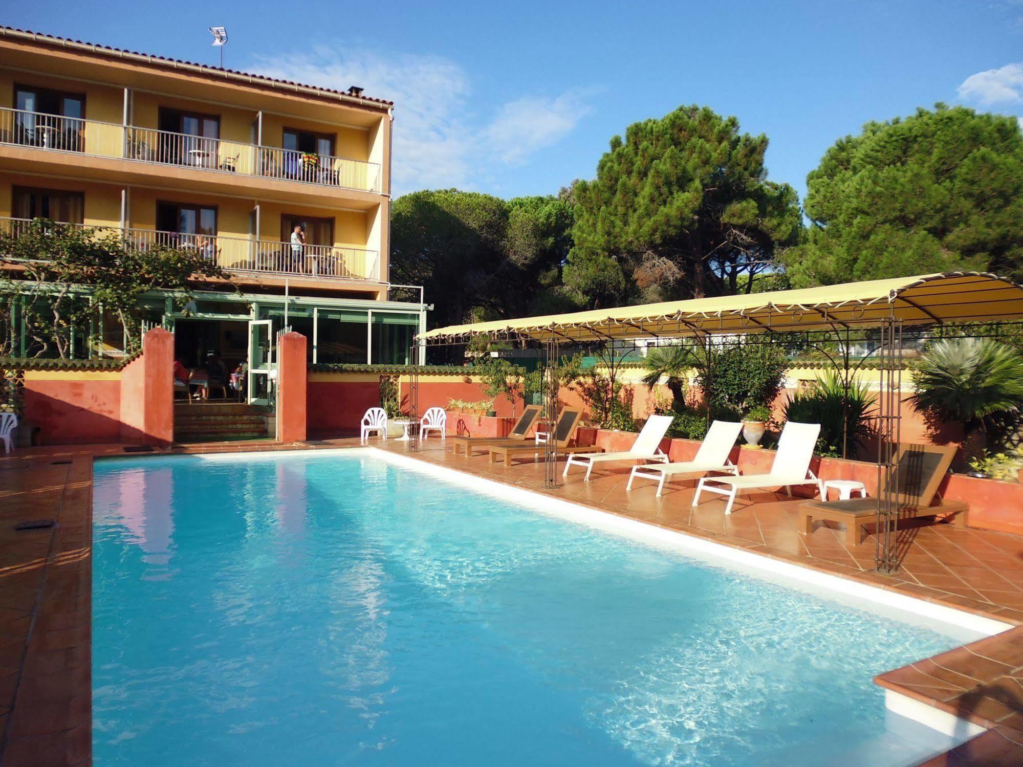 Hotel Cyrnea Calvi  Zewnętrze zdjęcie