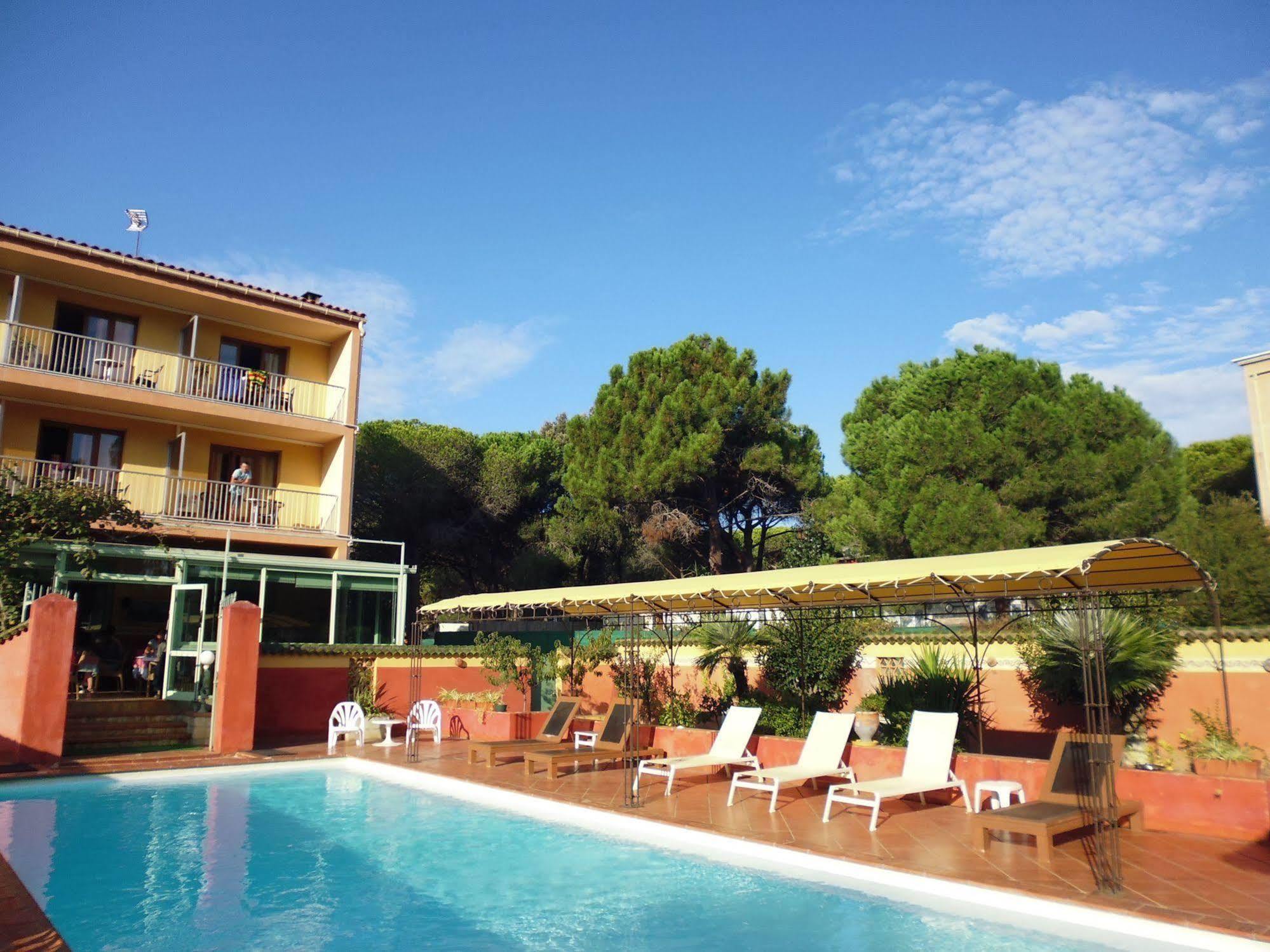 Hotel Cyrnea Calvi  Zewnętrze zdjęcie