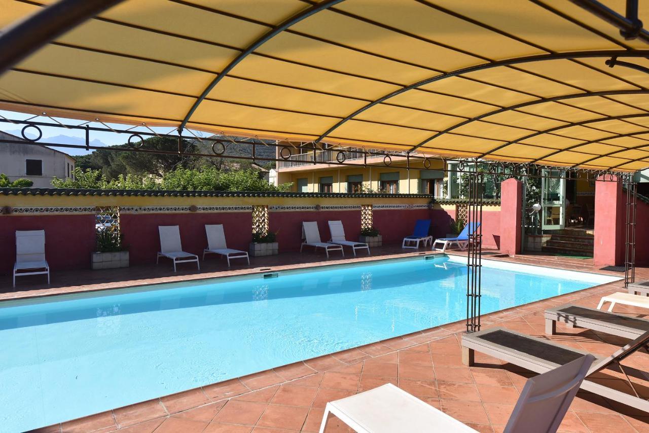 Hotel Cyrnea Calvi  Zewnętrze zdjęcie